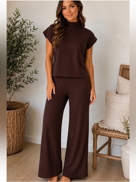 Zenana Outfitters Pants - Zenana Outfitters Ribbed Wide-Leg set in Brown medium